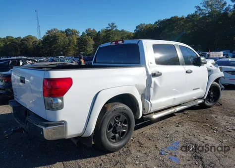 2008 Toyota Tundra Sr5 5.7L V8 z USA, uszkodzony, nr VIN 5TBEV54118S477917